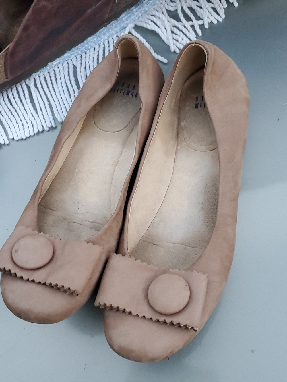 Stuart Weitzman Tan Butter Leather Ballet Flats Grip Sole with Button Accent 8